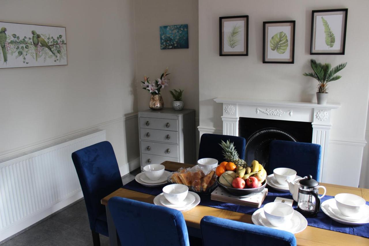 Holiday home The Hampton Beautiful 3 Bedroom House With Conservatory & Garden *