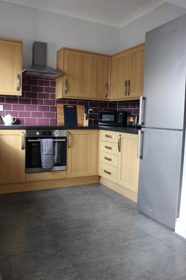 The Hampton Beautiful 3 Bedroom House With Conservatory & Garden